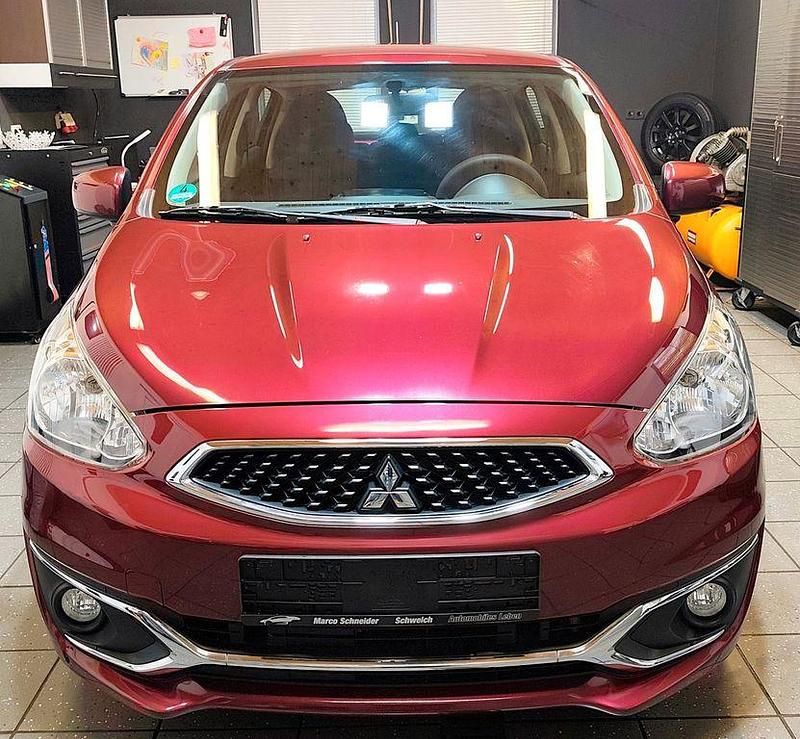 Gebraucht Mitsubishi Space Star Diamant Edition 71 PS (52 kW) 2017 Rot Limousine