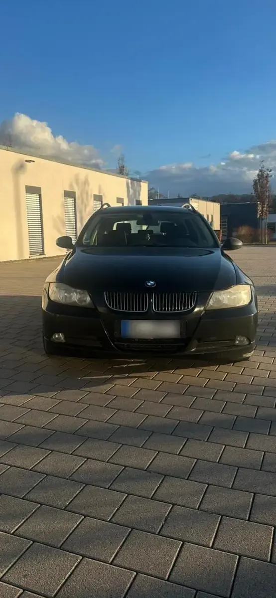 Gebraucht BMW 325 197 PS (144 kW) 2008 Schwarz Kombi