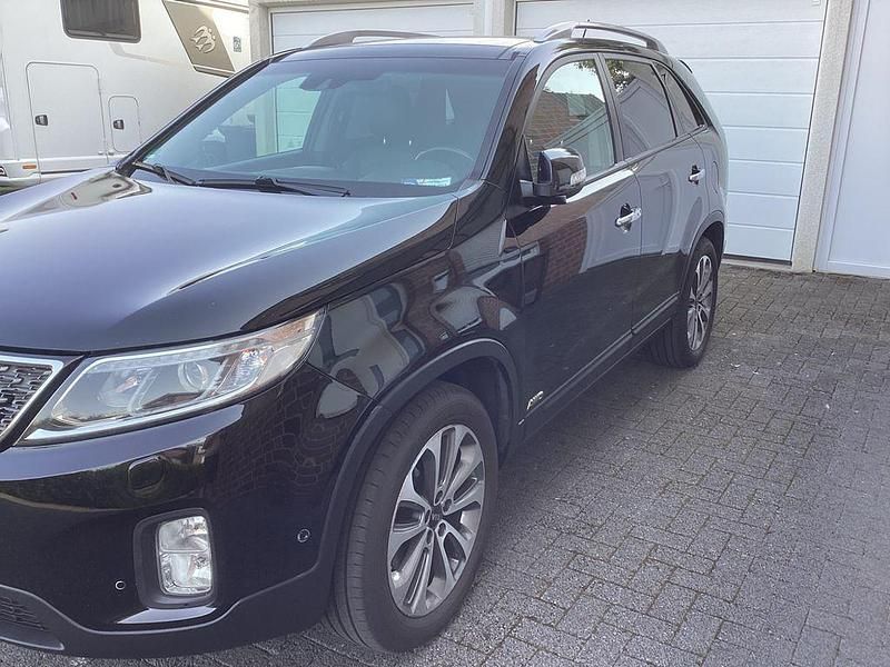 Schwarz Gebraucht 2014 Kia Sorento Platinum Edition SUV | 16.500 € (Teuer) - Bild 1/4