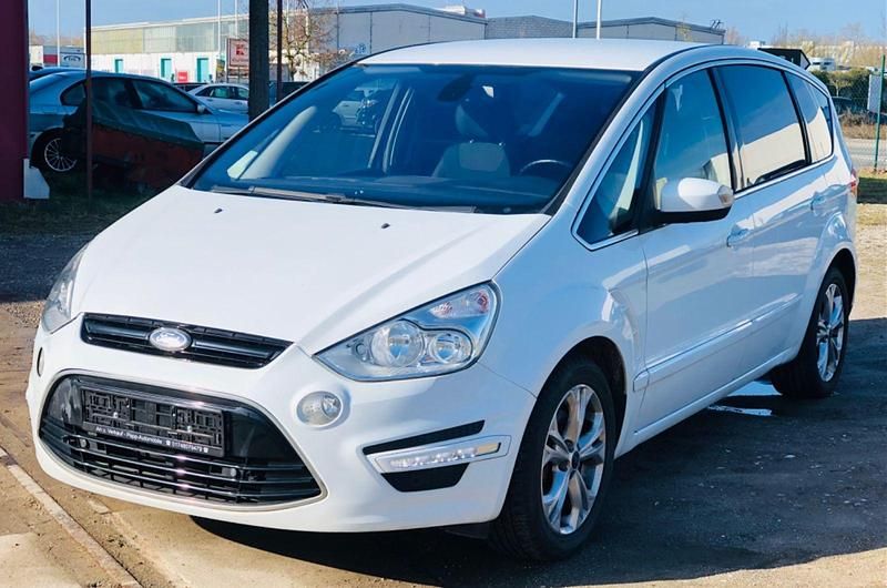 Gebraucht Ford S-MAX Titanium 140 PS (102 kW) 2013 Weiß Van / Kleinbus