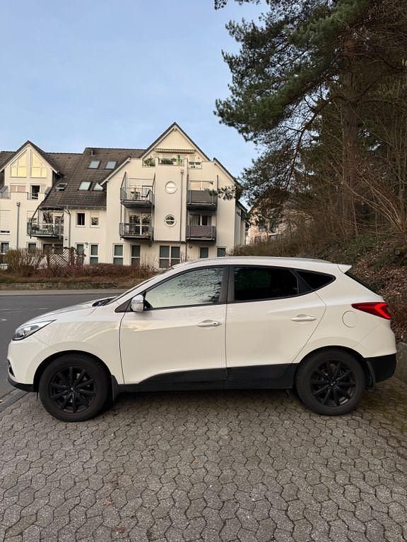 Gebraucht Hyundai ix35 Trend 166 PS (122 kW) 2014 Weiß SUV
