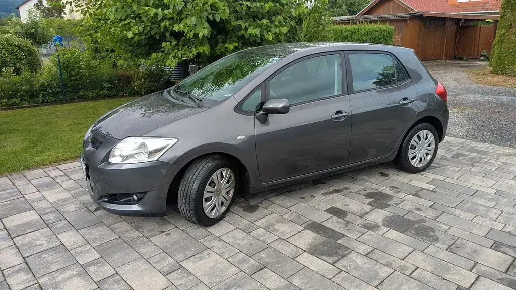 Gebraucht Toyota Auris Luna 97 PS (71 kW) 2008 Grau Kleinwagen