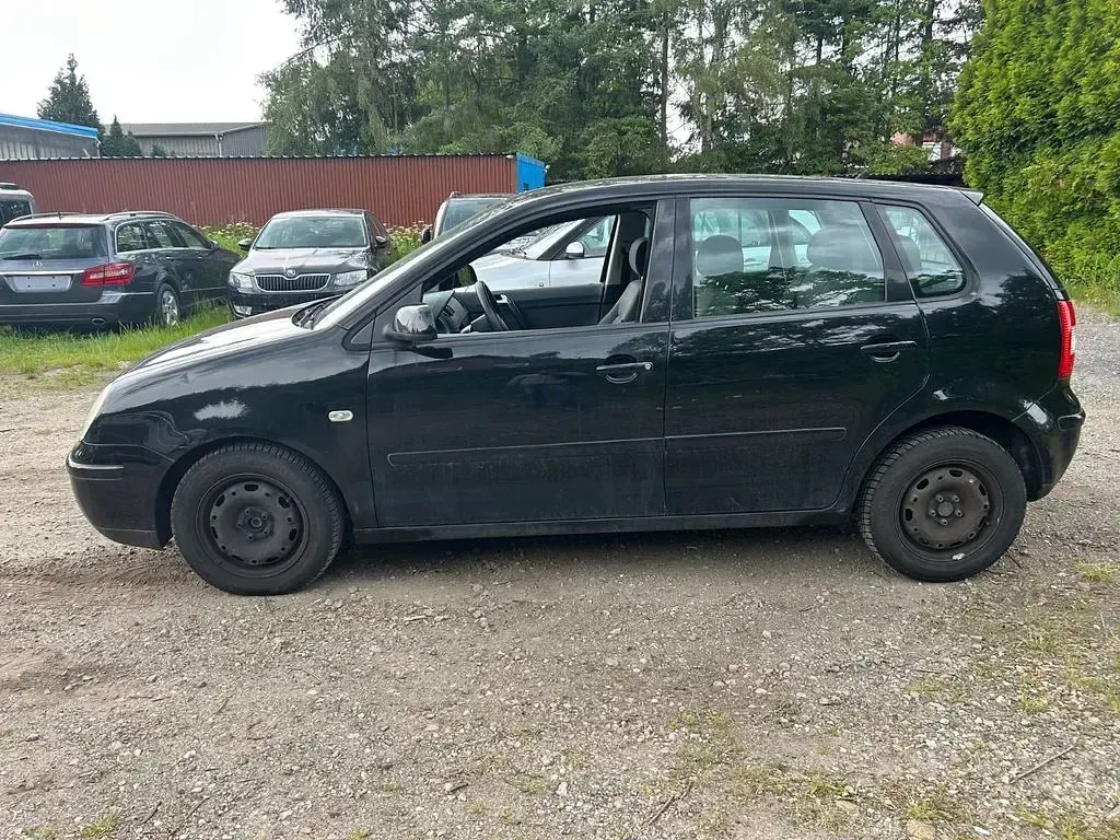 Gebraucht VW Polo Comfortline 64 PS (47 kW) 2005 Schwarz Kleinwagen