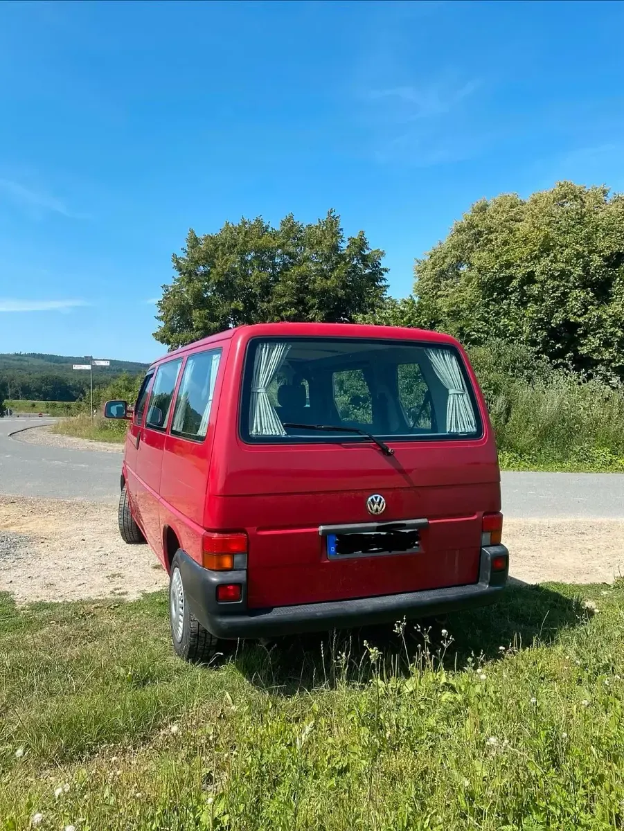 Gebraucht VW Caravelle 115 PS (84 kW) 1997 Rot Van / Kleinbus