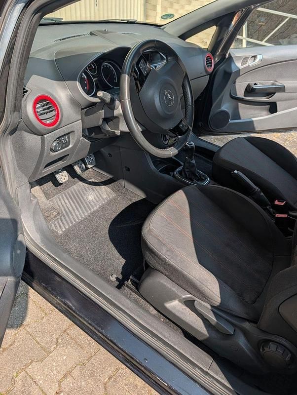 Gebraucht Opel Corsa Color Edition 101 PS (74 kW) 2010 Schwarz Kleinwagen
