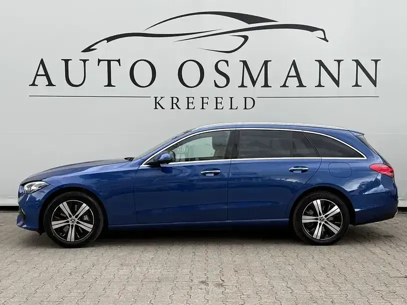 Gebraucht Mercedes C300e Advanced 313 PS (230 kW) 2023 Spektralblau  metalliclack Kombi