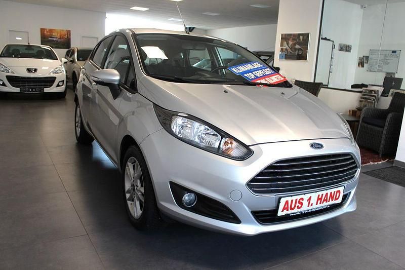 Gebraucht Ford Fiesta SYNC Edition 82 PS (60 kW) 2015 Silber Limousine