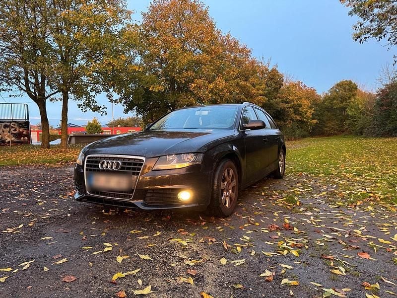 Grau Gebraucht 2010 Audi A4 Kombi | 3.400 € (Superpreis) - Bild 1/4