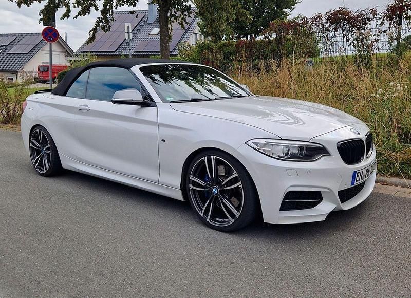 Weiß Gebraucht 2016 BMW M235 M Performance Cabrio | 22.500 € (Guter Preis) - Bild 1/4