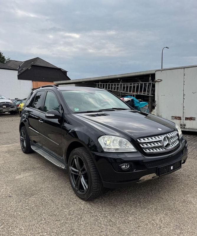 Schwarz Gebraucht 2009 Mercedes ML280 SUV | 8.500 € (Superpreis) - Bild 1/4