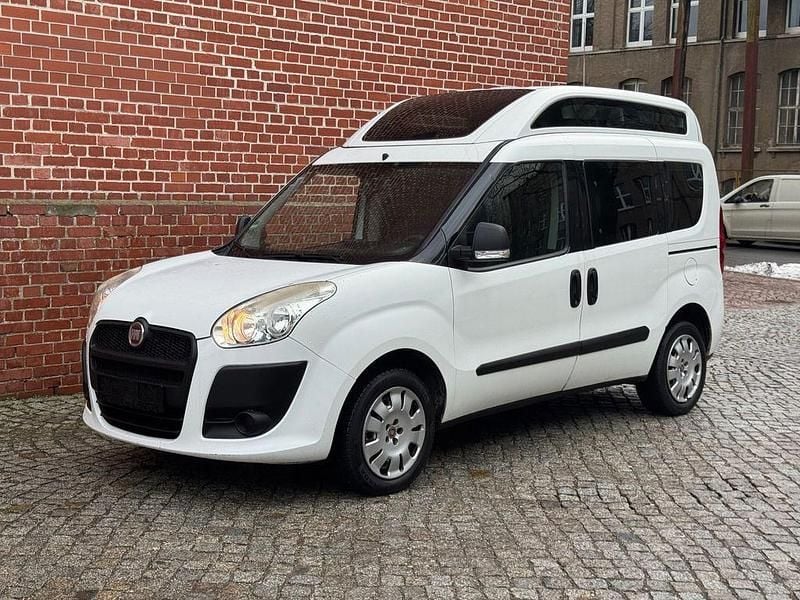 Gebraucht Fiat Doblò Dynamic 95 PS (69 kW) 2010 Weiß Van / Kleinbus