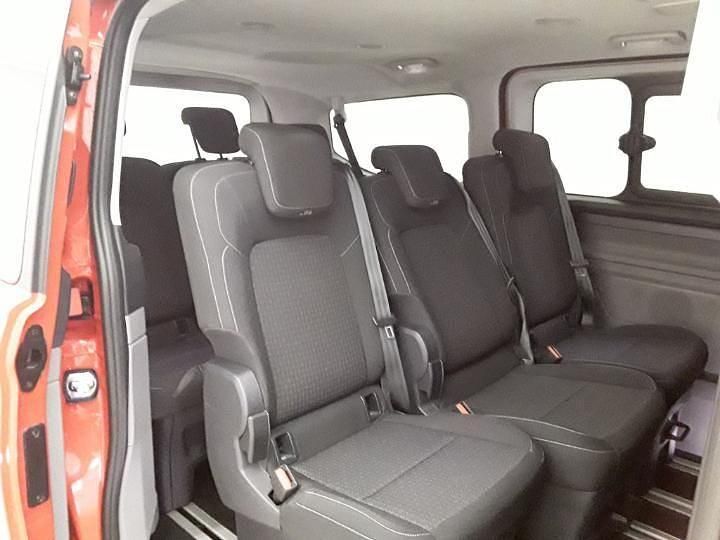 Gebraucht Ford Tourneo 136 PS (100 kW) 2025 Race red Van / Kleinbus