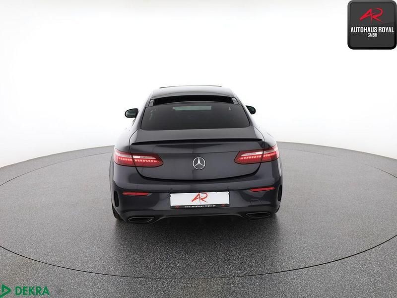 Gebraucht Mercedes E200 AMG 197 PS (144 kW) 2023 Grafitgrau Coupé