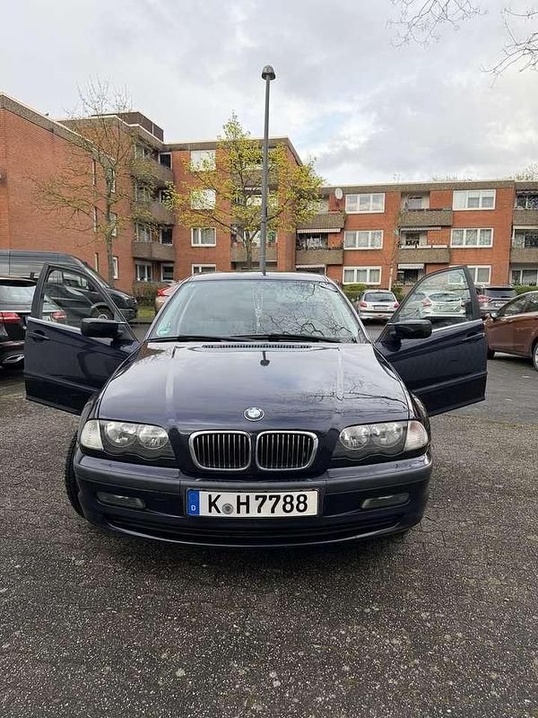 Usata BMW 320 170 CV (125 kW) 2000 Blu Berlina