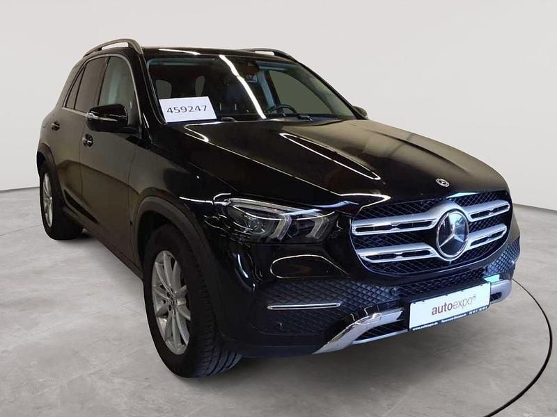 Obsidianschwarz metallic Gebraucht 2022 Mercedes GLE350 SUV | 53.990 € - Bild 1/4