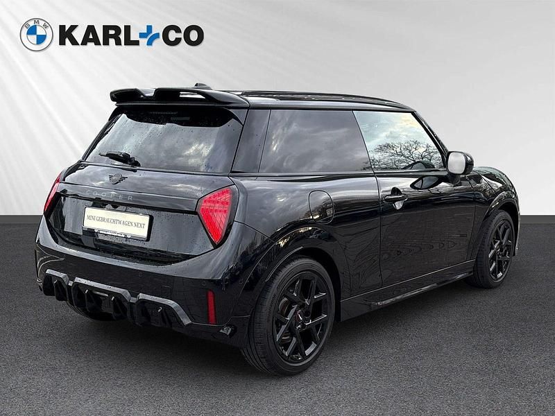 Gebraucht Mini Cooper 156 PS (114 kW) 2024 Midnight black ii (schwarz) Kleinwagen