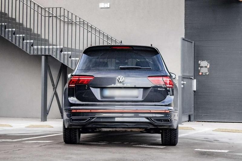 Gebraucht VW Tiguan R-line 245 PS (180 kW) 2022 Schwarz SUV