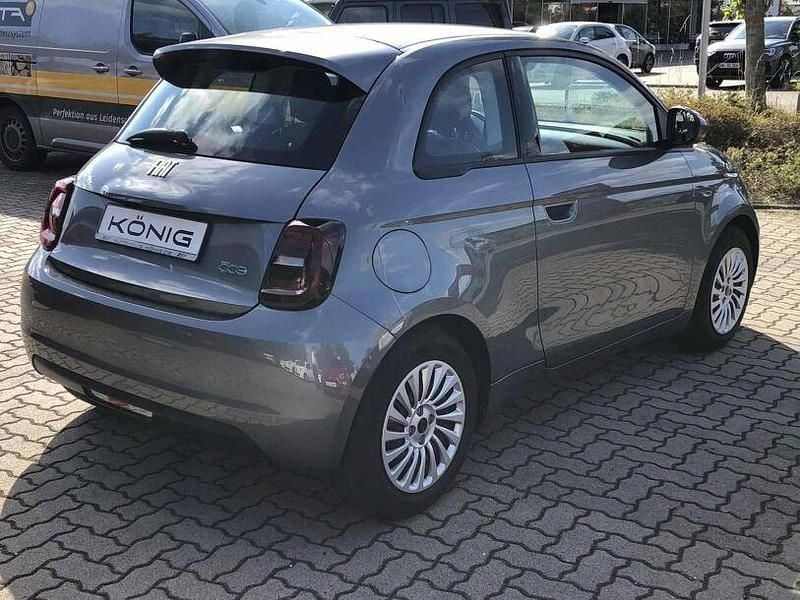 Gebraucht Fiat 500e 86 kW (118 PS) 2023 Grau Limousine