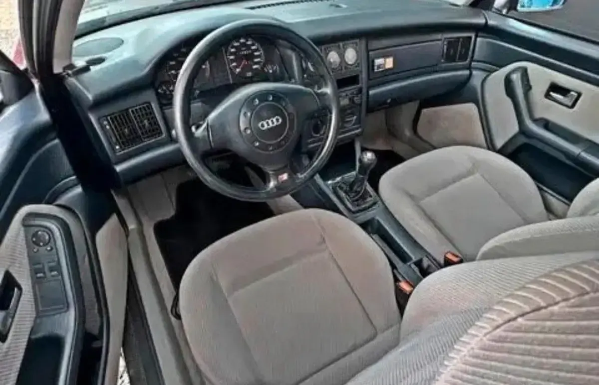 Gebraucht Audi 80 116 PS (85 kW) 1994 Rot Limousine
