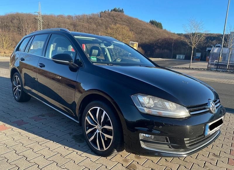 Gebraucht VW Golf VII Highline 150 PS (110 kW) 2014 Schwarz Kombi