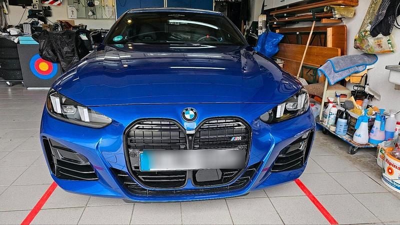 Blau Neu 2024 BMW 440 M Sport Coupé | 62.000 € (Teuer) - Bild 1/4
