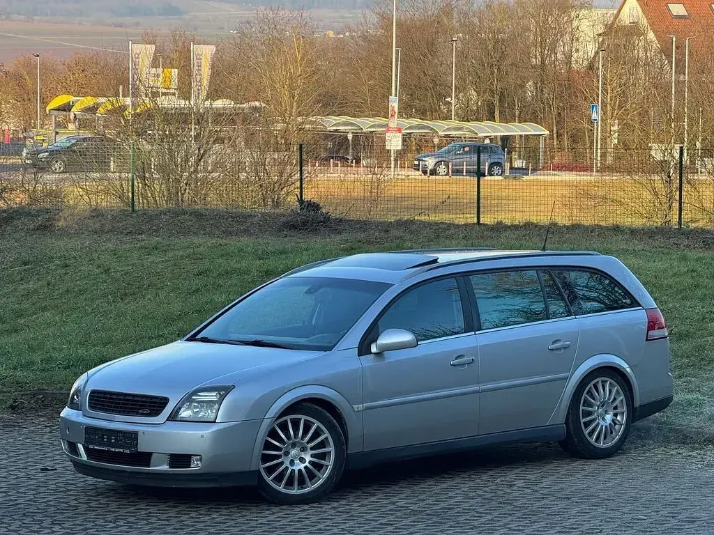Gebraucht Opel Vectra Elegance 155 PS (114 kW) 2004 Silber Limousine