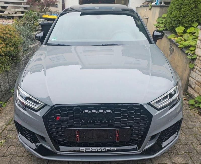 Gebraucht Audi RS3 Ambiente 400 PS (294 kW) 2018 Grau Limousine