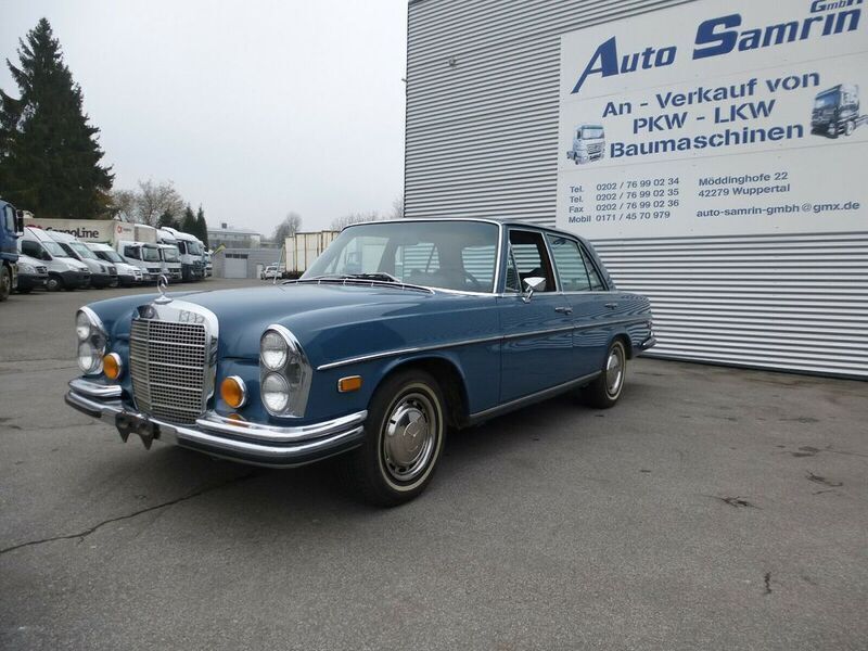 Blau Gebraucht 1971 Mercedes 280 Limousine | 22.999 € - Bild 1/4