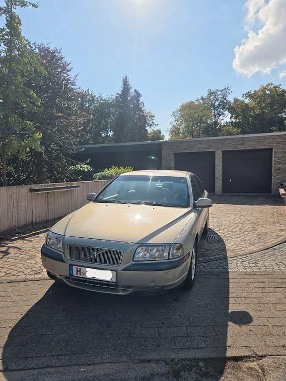 Silber Gebraucht 2001 Volvo S80 Limousine | 2.300 € (Guter Preis) - Bild 1/4