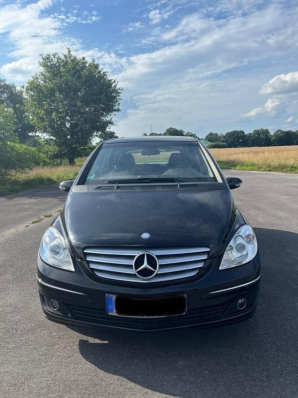 Gebraucht Mercedes B150 95 PS (69 kW) 2008 Schwarz Van / Kleinbus