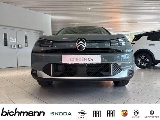 Neu Citroën C4 145 PS (106 kW) 2026 Gruen SUV