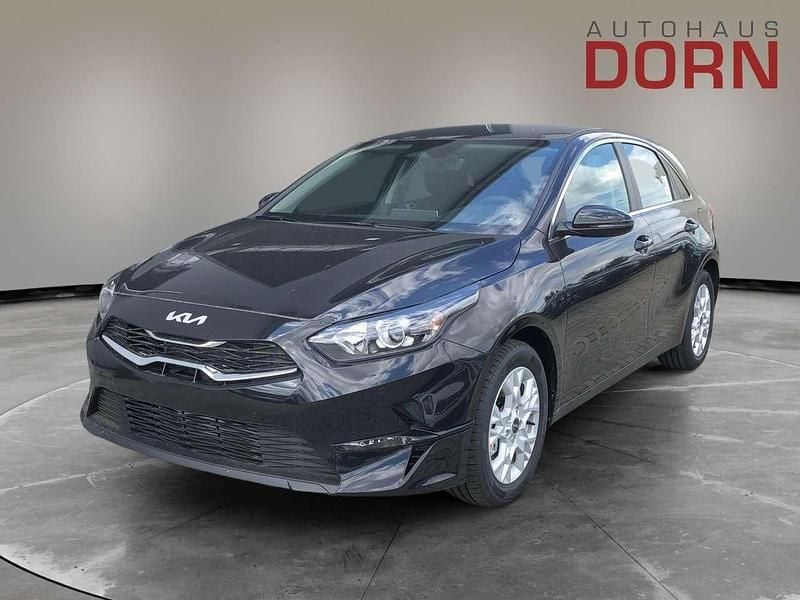 Grau Neu 2025 Kia Ceed 4 Kleinwagen | 26.990 € (Fairer Preis) - Bild 1/4