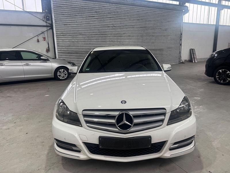 Second-hand Mercedes C180 156 CP (114 kW) 2012 Alb Berlinǎ