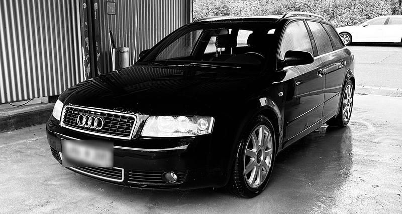 Schwarz Gebraucht 2004 Audi A4 S-Line Kombi | 699 € (Superpreis) - Bild 1/1