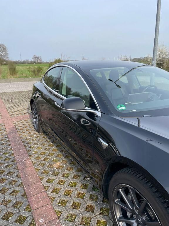 Gebraucht Tesla Model 3 253 kW (345 PS) 2019 Schwarz Limousine