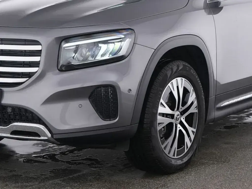Gebraucht Mercedes GLB220 Progressive 190 PS (139 kW) 2025 Grau SUV