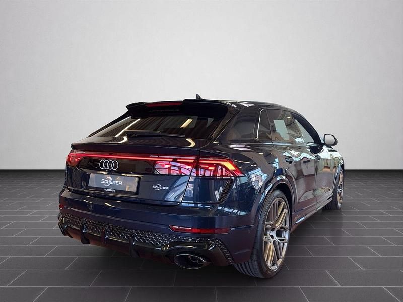 Gebraucht Audi RS Q8 Advanced Plus 600 PS (441 kW) 2026 Waitomoblau metallic (metallic) SUV