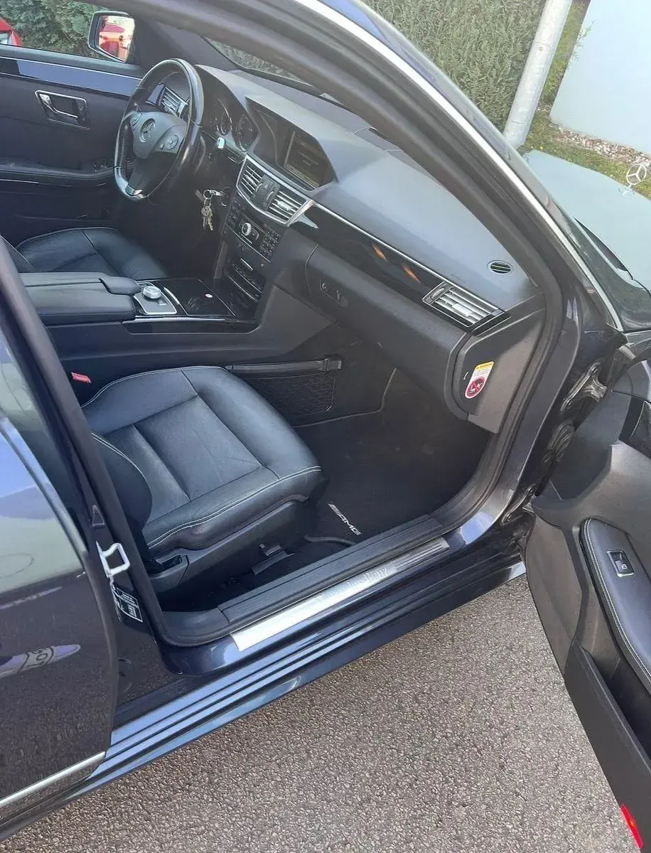 Gebraucht Mercedes E300 Avantgarde 231 PS (169 kW) 2010 Grau Limousine