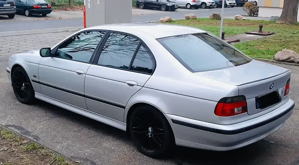 Gebraucht BMW 528 Performance 193 PS (141 kW) 1999 Silber Limousine