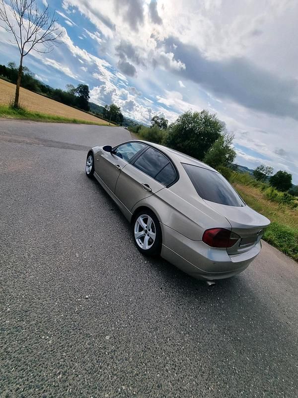 Gebraucht BMW 318 125 PS (91 kW) 2007 Limousine