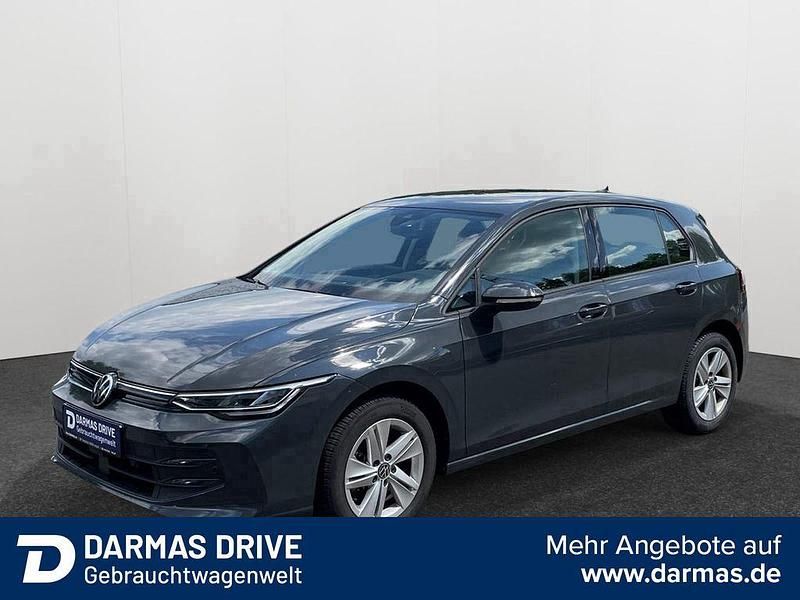 Grau Gebraucht 2024 VW Golf VIII Life Limousine | 22.990 € (Guter Preis) - Bild 1/4