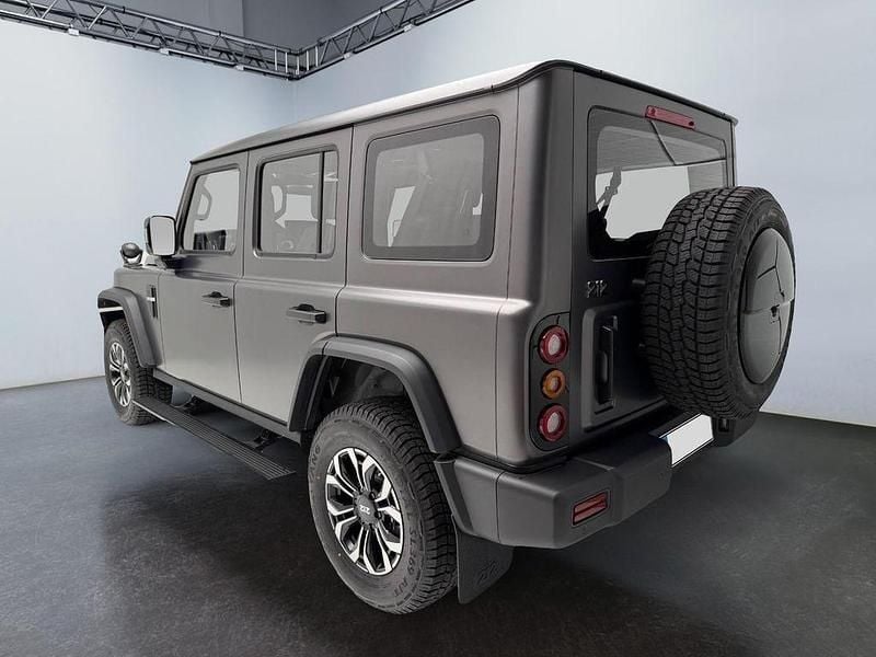 Neu BAW 212 166 PS (122 kW) 2026 Grau SUV