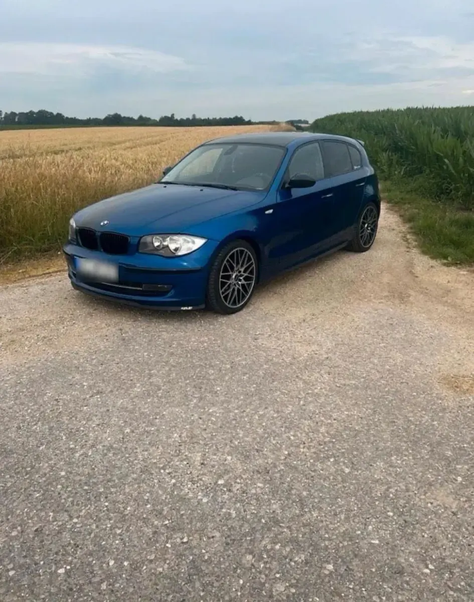 Second-hand BMW 116 122 CP (89 kW) 2007 Albastru Hatchback