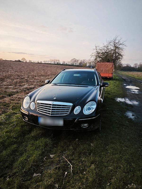 Gebraucht Mercedes E280 Elegance 190 PS (139 kW) 2007 Schwarz Kombi