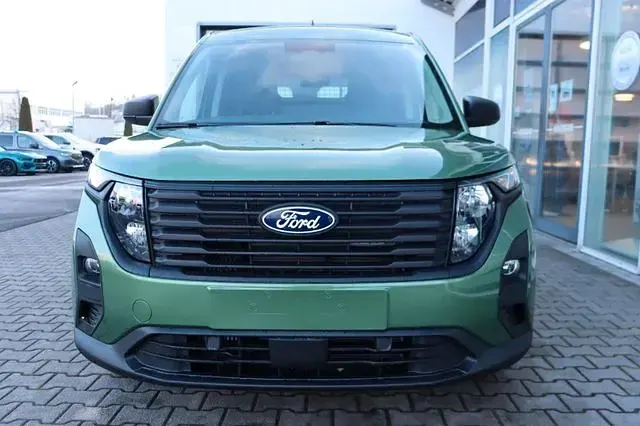 Neu Ford Transit 101 PS (74 kW) 2026 Bursting green metallic Van / Kleinbus