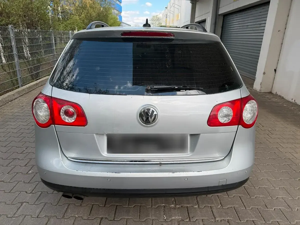 Usata VW Passat 140 CV (102 kW) 2010 Argento Station wagon