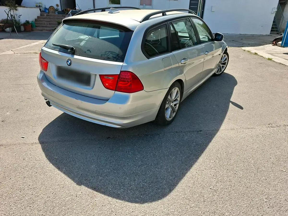 Gebraucht BMW 318 143 PS (105 kW) 2008 Silber Kombi