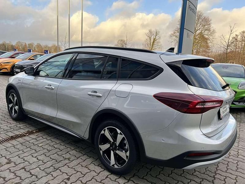 Gebraucht Ford Focus Active 155 PS (114 kW) 2024 Moondust silber metallic Kombi