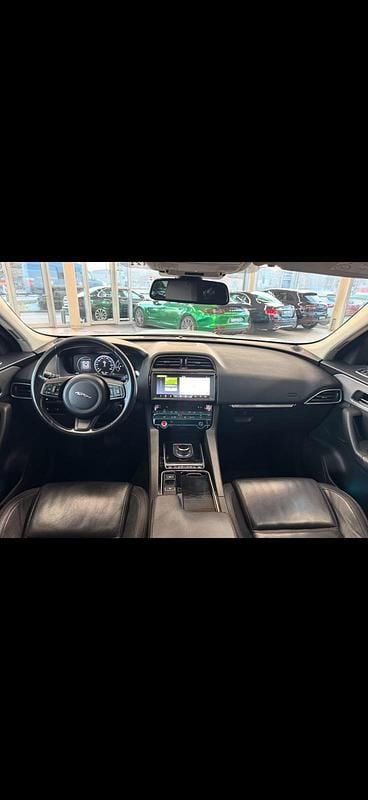 Gebraucht Jaguar F-Pace 180 PS (132 kW) 2016 SUV