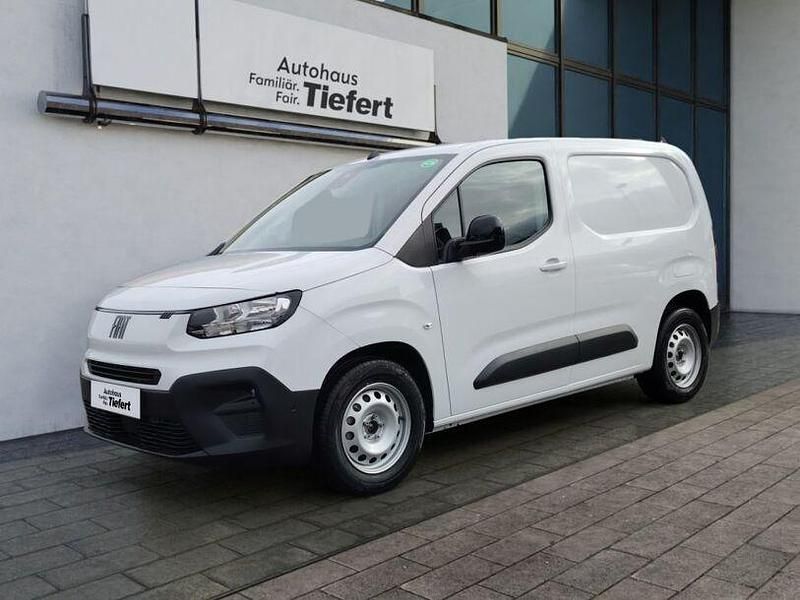 Weiss Gebraucht 2025 Fiat e-Doblò Van / Kleinbus | 33.430 € (Teuer) - Bild 1/4